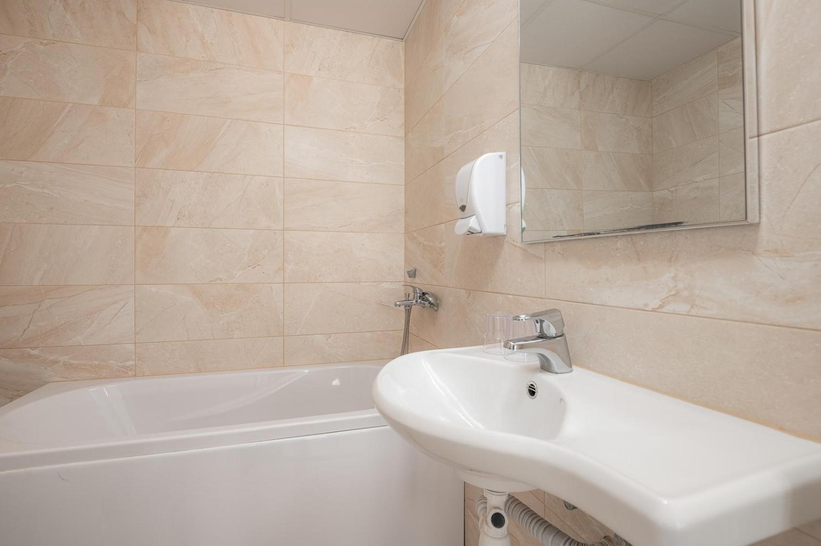 Hotell Tammsaare Parnu Ngoại thất bức ảnh